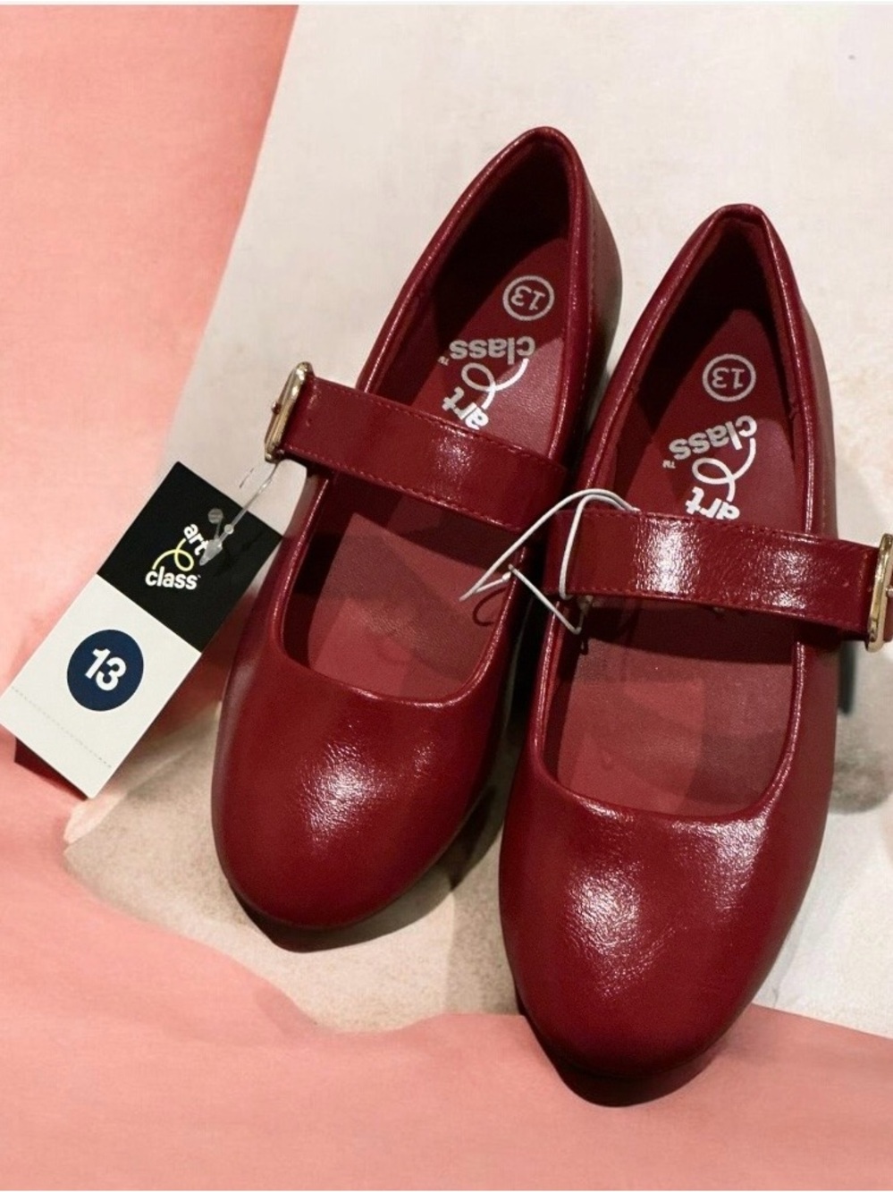 Faux Leather, Cushioned Insole, Textured Outsole